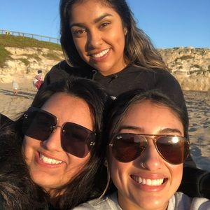 Meet your Posher, Aidee